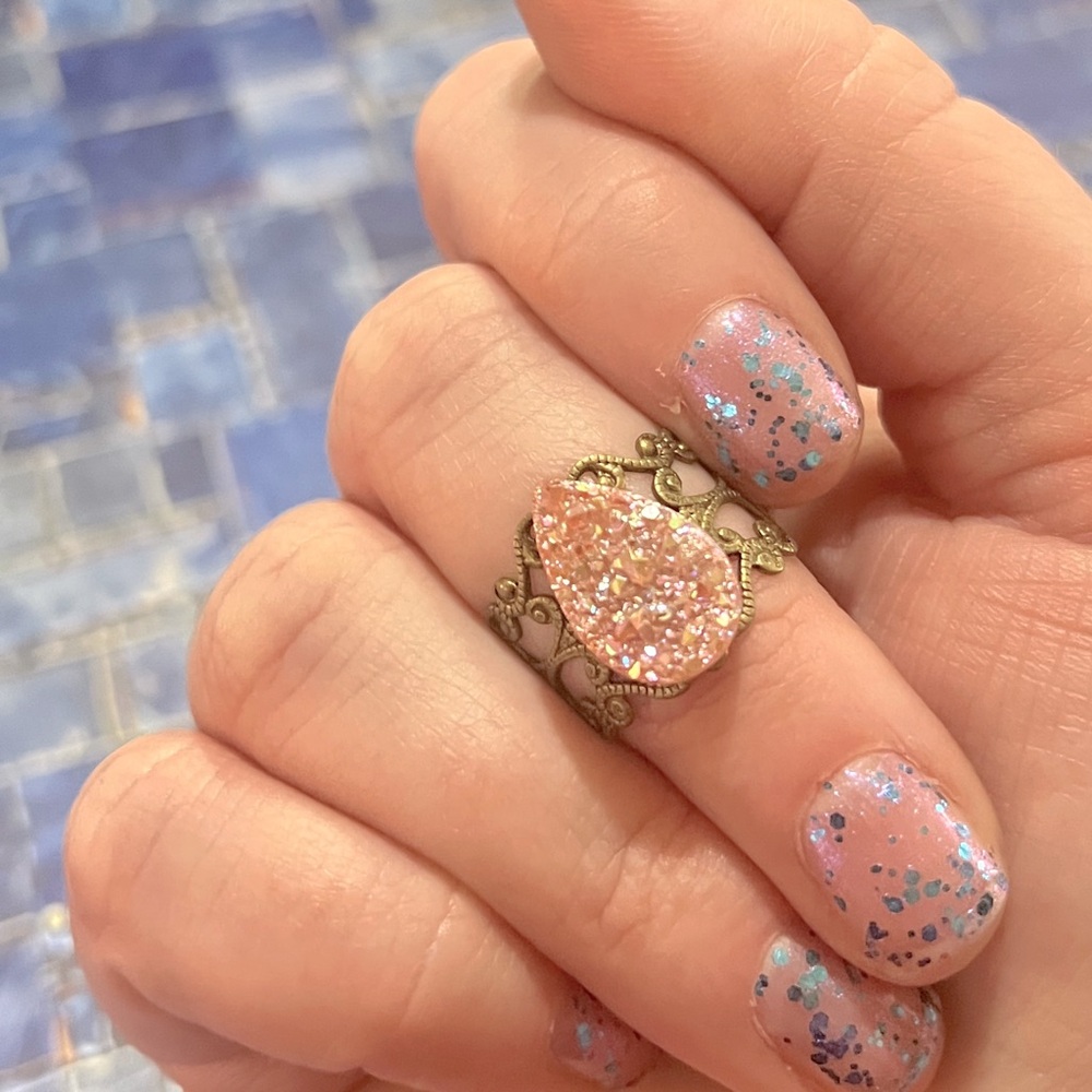 Quartz Druzy Coral Pink Filigree Fashion Ring